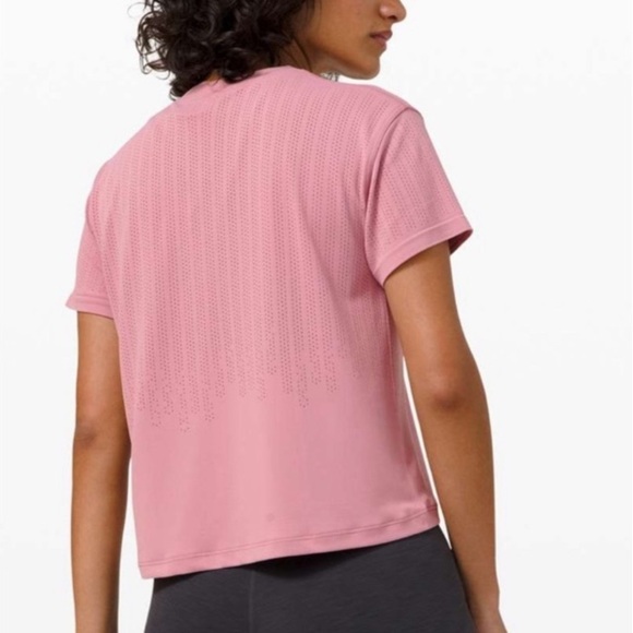 Lululemon Train to Be T-Shirt Pink 10 Crop CrossFit Gym Workout Fall Athleisure - Picture 7 of 16